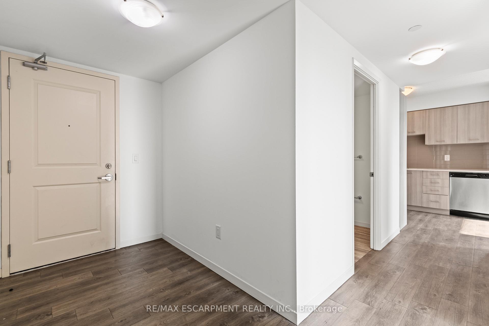 Photo 7 of Unit 701, 220 Cannon Street E, Hamilton, Beasley — HOMEH