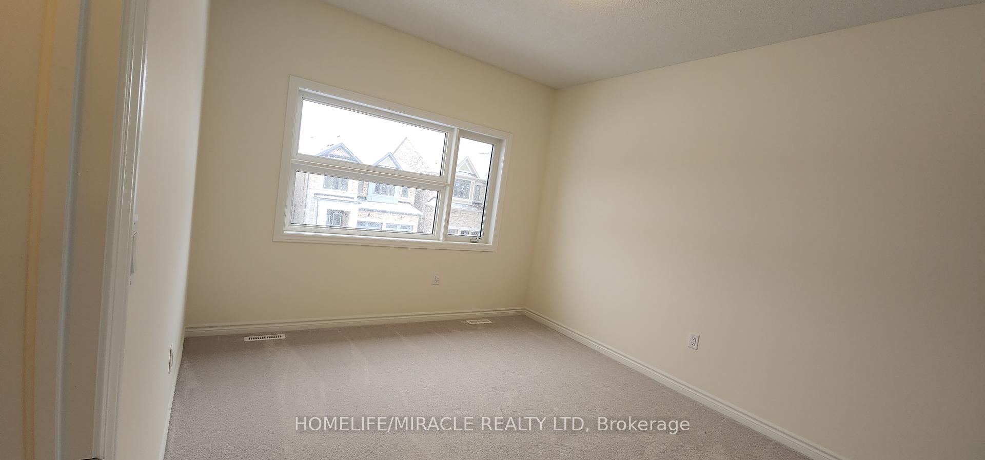 Photo 24 of 1865 Irish Moss Square, Pickering, Village East — HOMEH