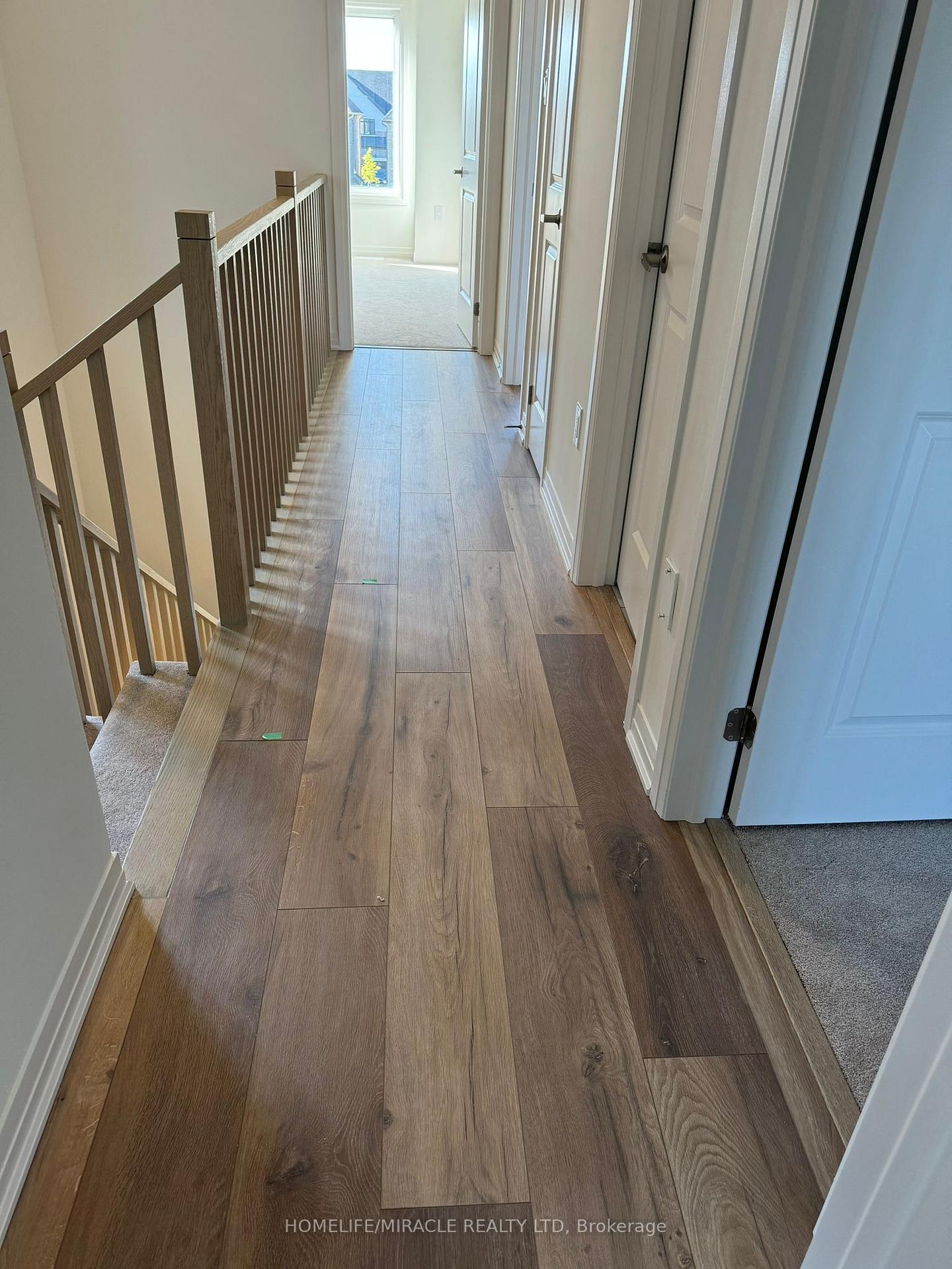 Photo 10 of 31 Sagewood Avenue S, Barrie, Rural Barrie Southeast — HOMEH