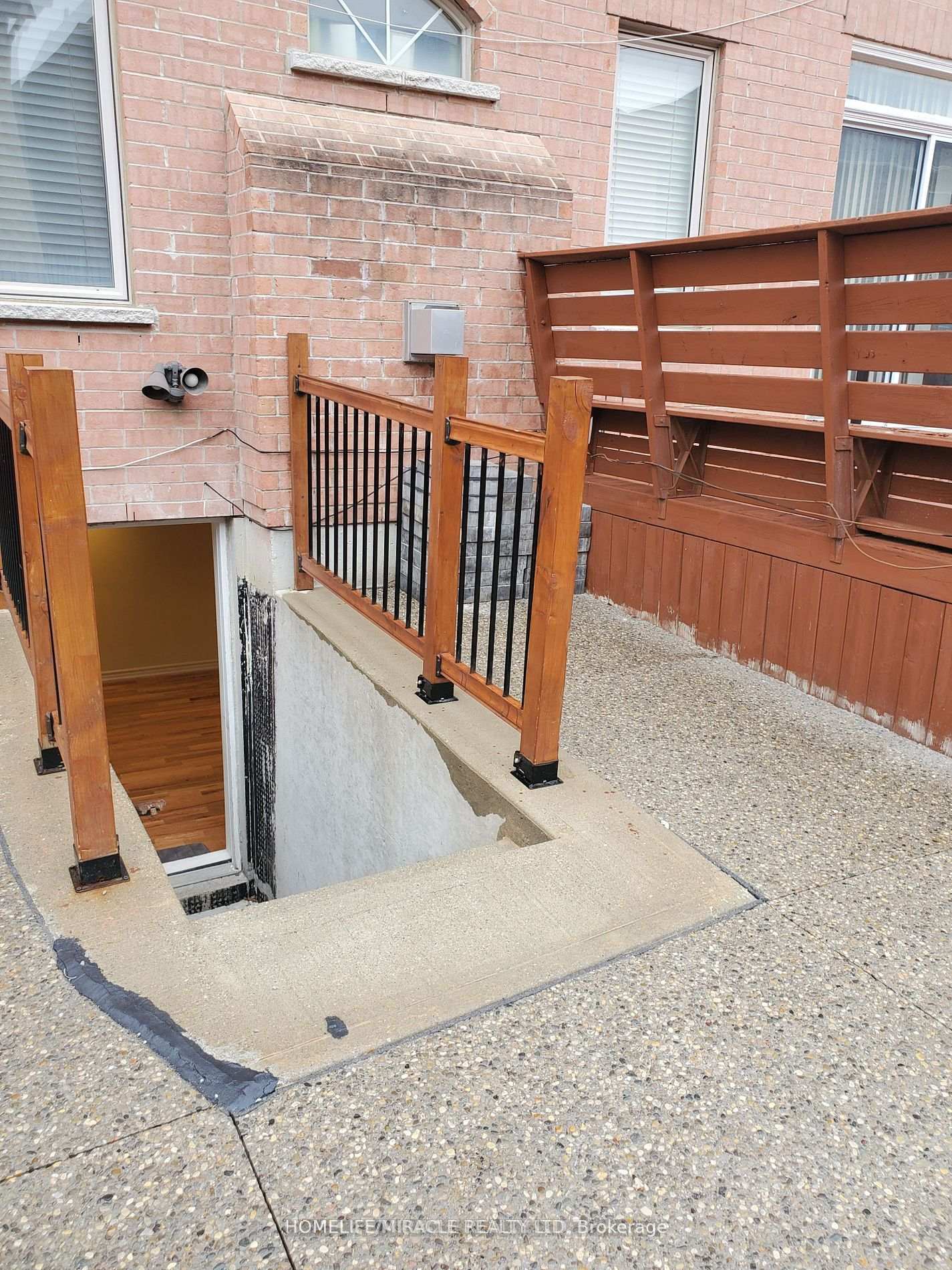 Photo 1 of Unit lower, 11 Eagle Plain Drive, Brampton, Sandringham-Wellington — HOMEH