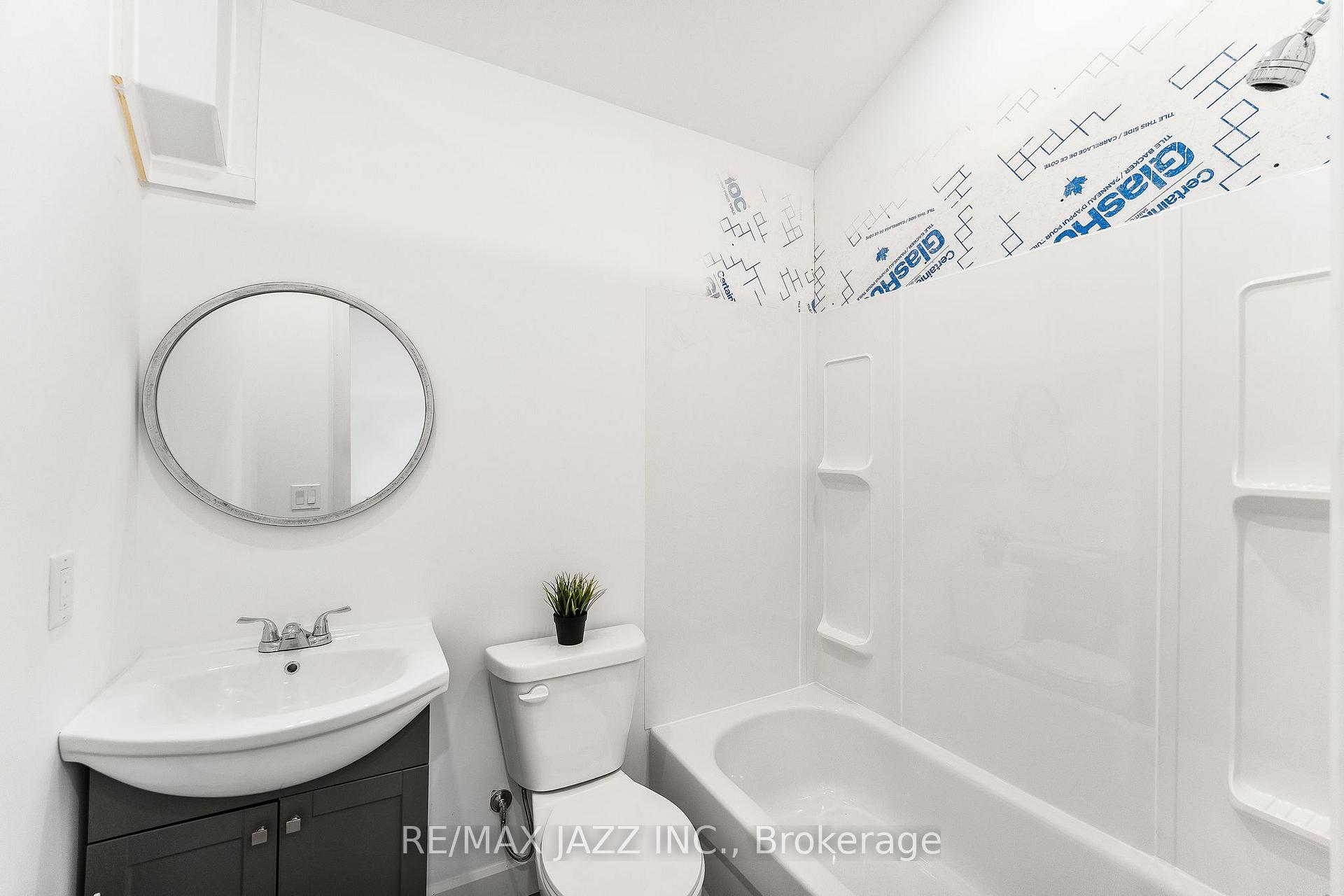 Photo 2 of 394 B Queen Street, Scugog, Port Perry — HOMEH