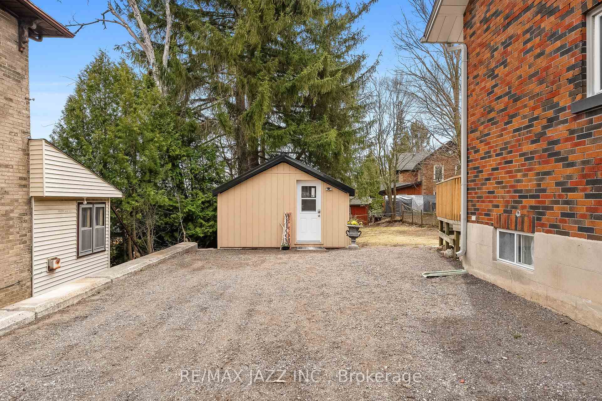 Photo 5 of 394 B Queen Street, Scugog, Port Perry — HOMEH