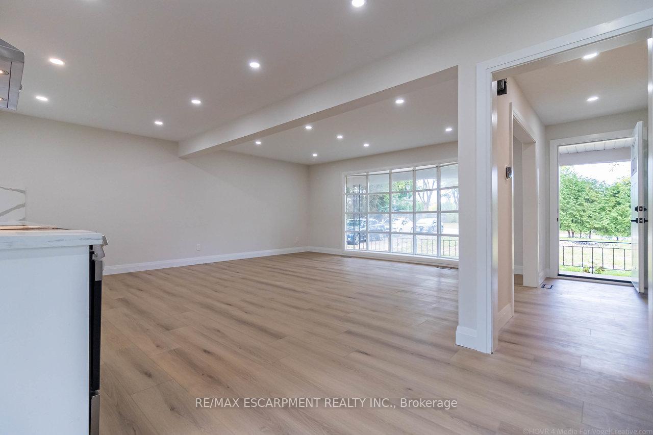 Photo 8 of Unit 1, 176 Mohawk Road, Hamilton, Ancaster — HOMEH