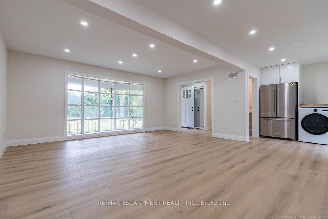Photo 2 of Unit 1, 176 Mohawk Road, Hamilton, Ancaster — HOMEH