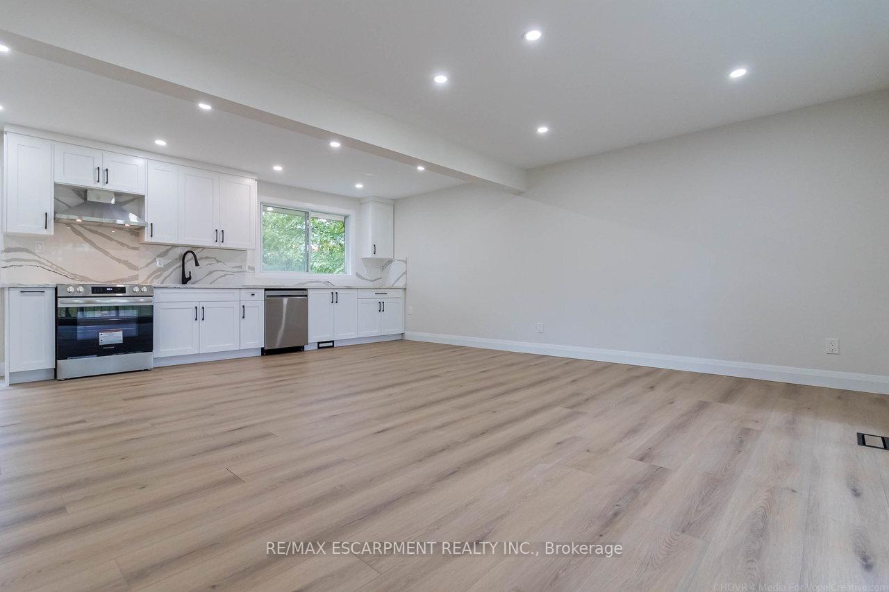 Photo 4 of Unit 1, 176 Mohawk Road, Hamilton, Ancaster — HOMEH
