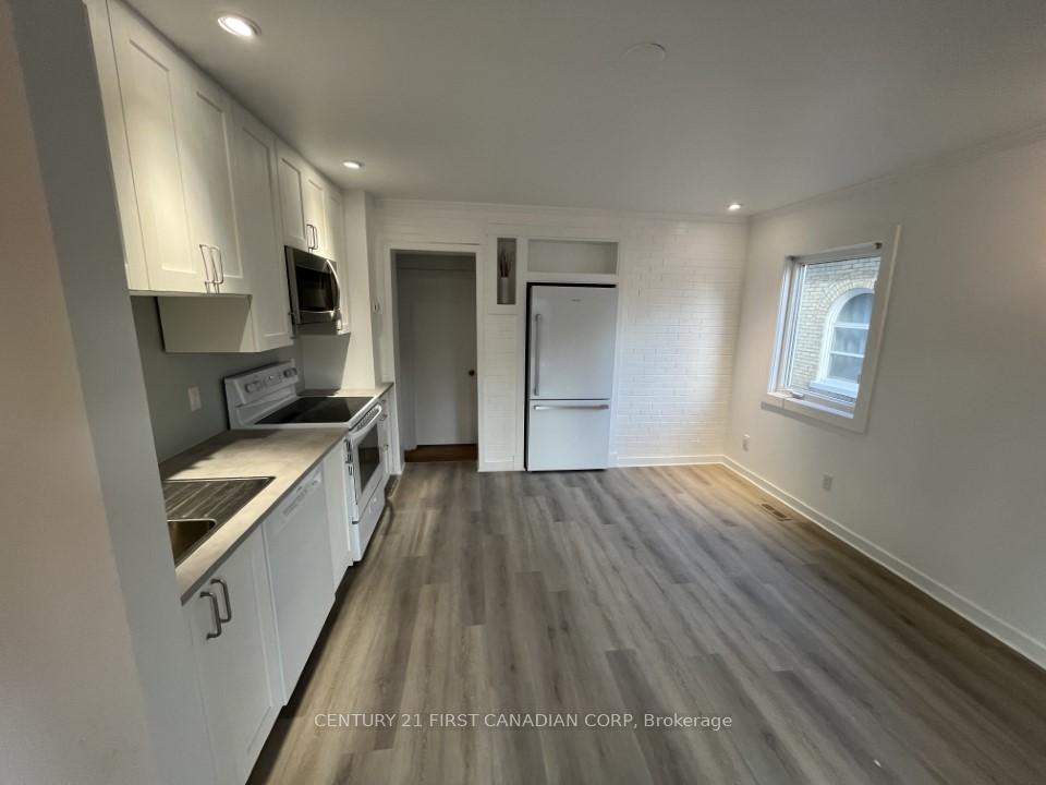 Photo 4 of Unit 2 UPPER, 33.5 Chestnut Street, St. Thomas — HOMEH