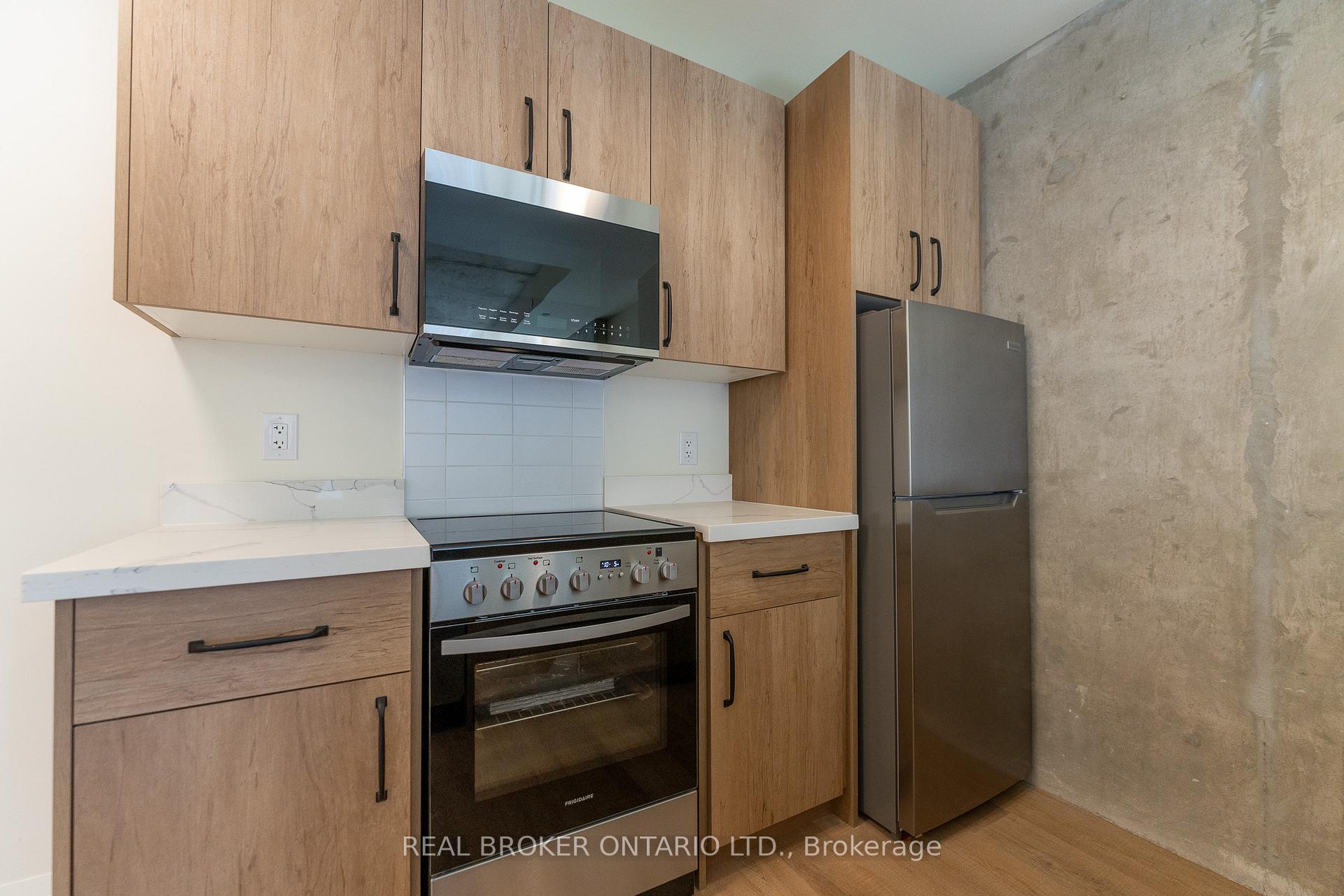 Photo 10 of Unit 401, 11 Robert Street, Hamilton, Beasley — HOMEH