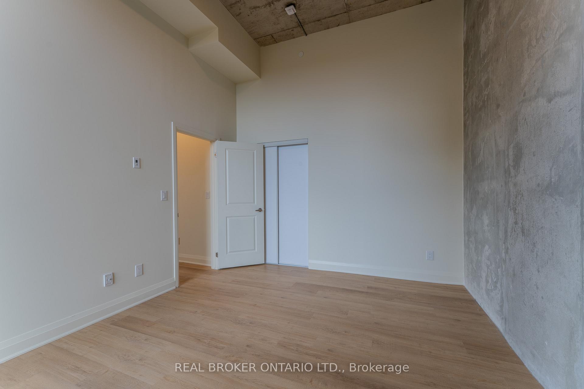 Photo 8 of Unit 501, 11 Robert Street, Hamilton, Beasley — HOMEH