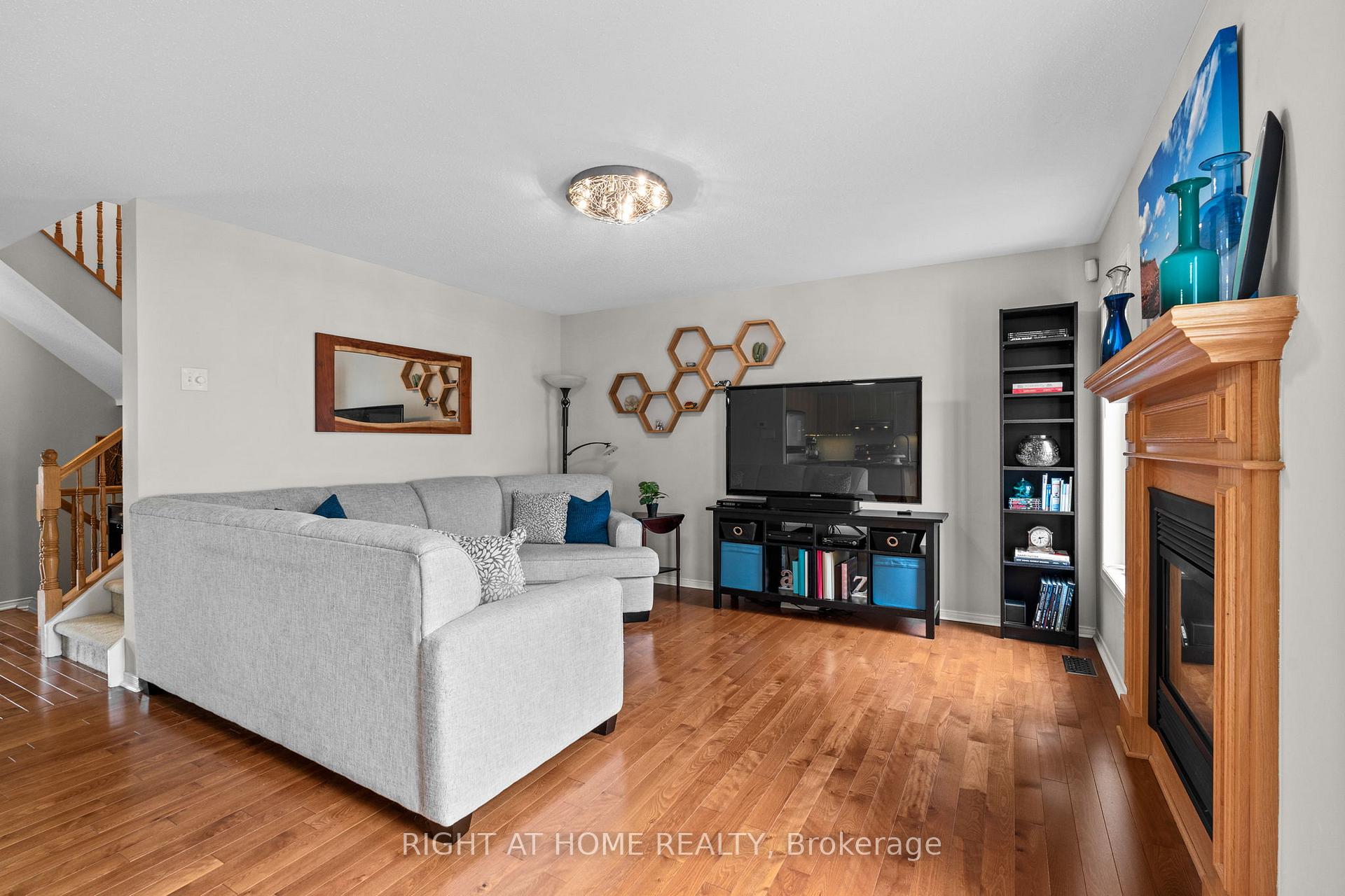 Photo 7 of 61 Sunvale Way, Ottawa, Barrhaven East — HOMEH