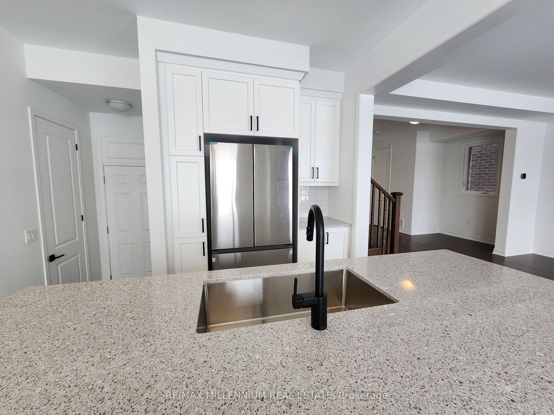 Photo 8 of 65 Ennerdale Street, Barrie, Rural Barrie Southwest — HOMEH