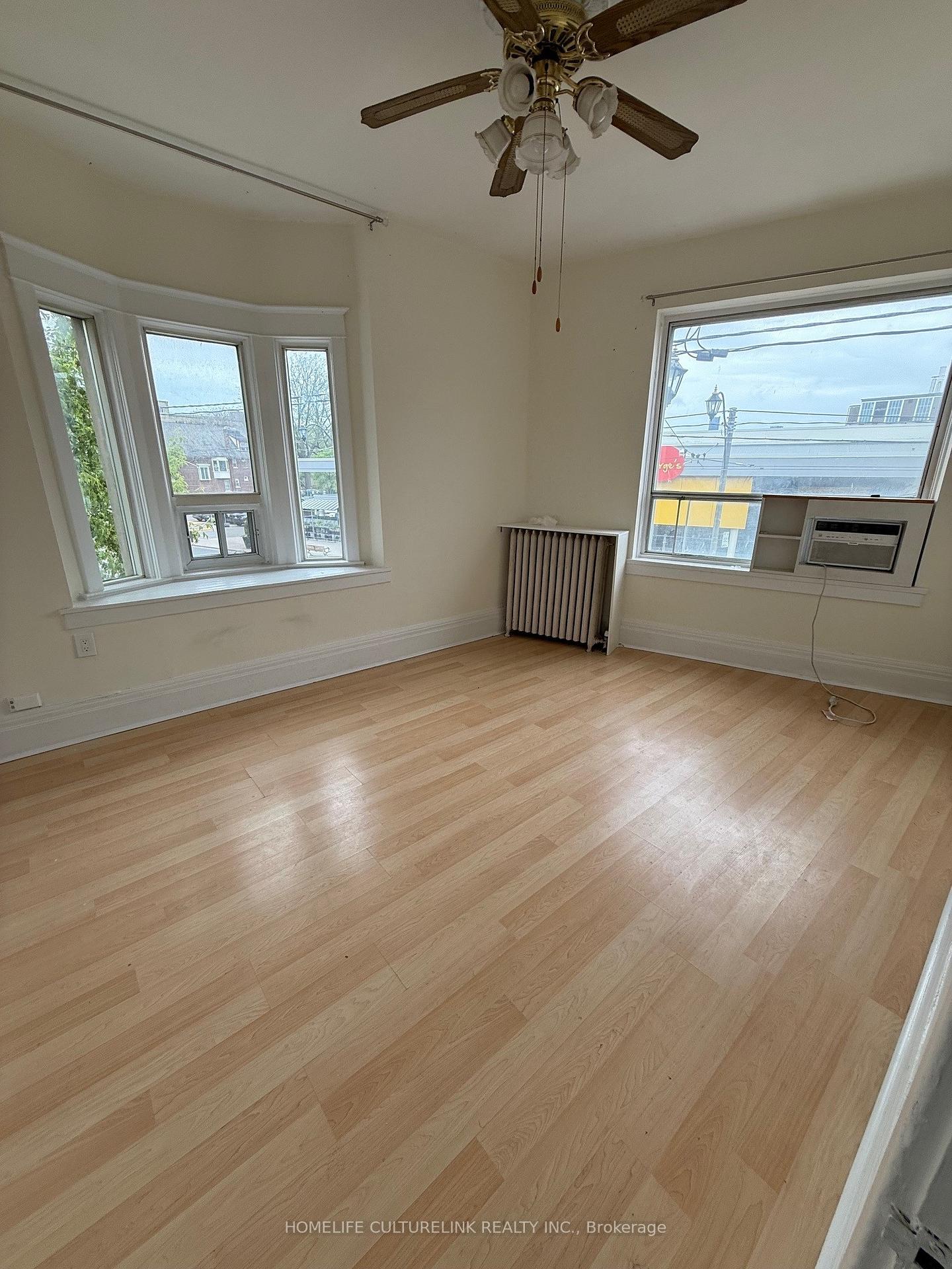 Photo 6 of Unit 3, 731 Broadview Avenue, Toronto, North Riverdale — HOMEH