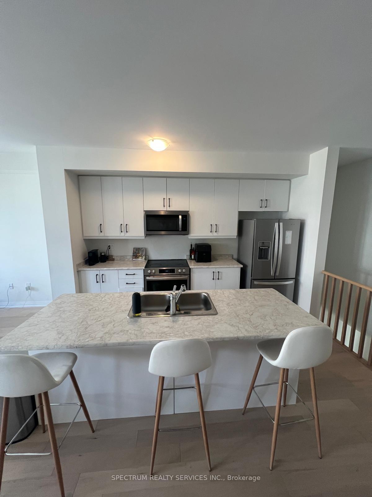 Photo 5 of 24 Norwich Crescent, Haldimand — HOMEH