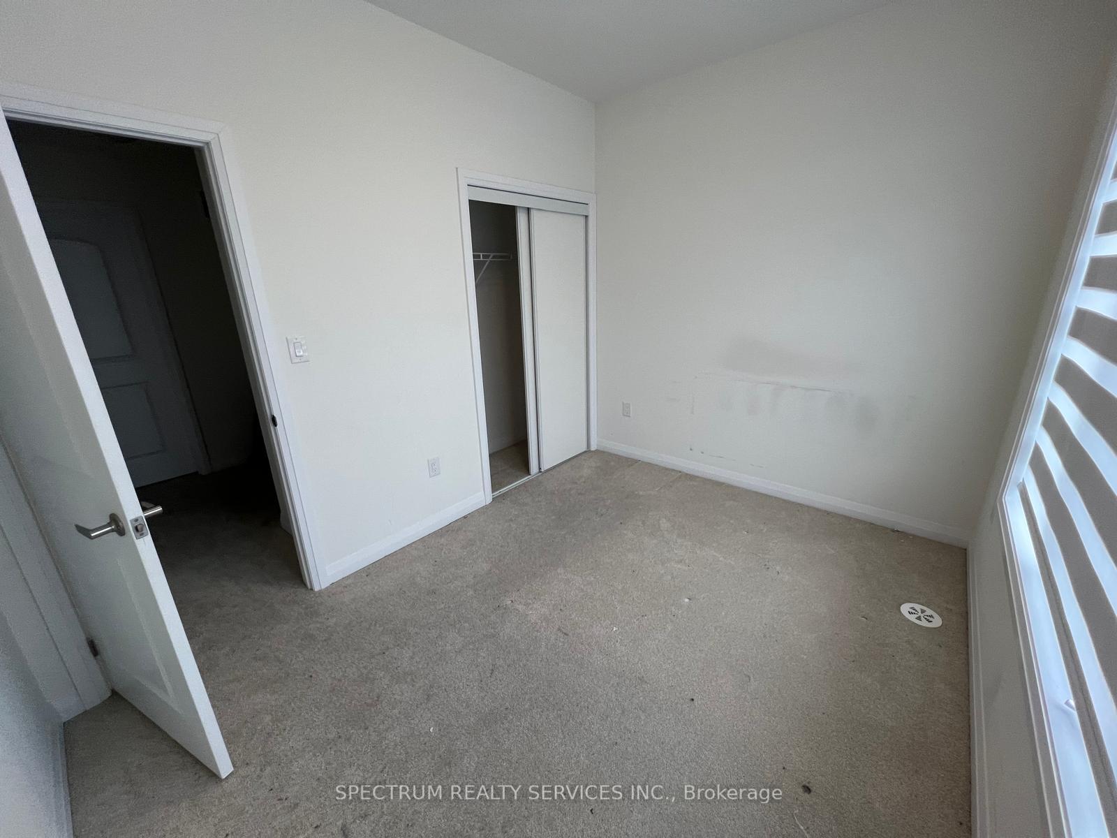 Photo 13 of 24 Norwich Crescent, Haldimand — HOMEH