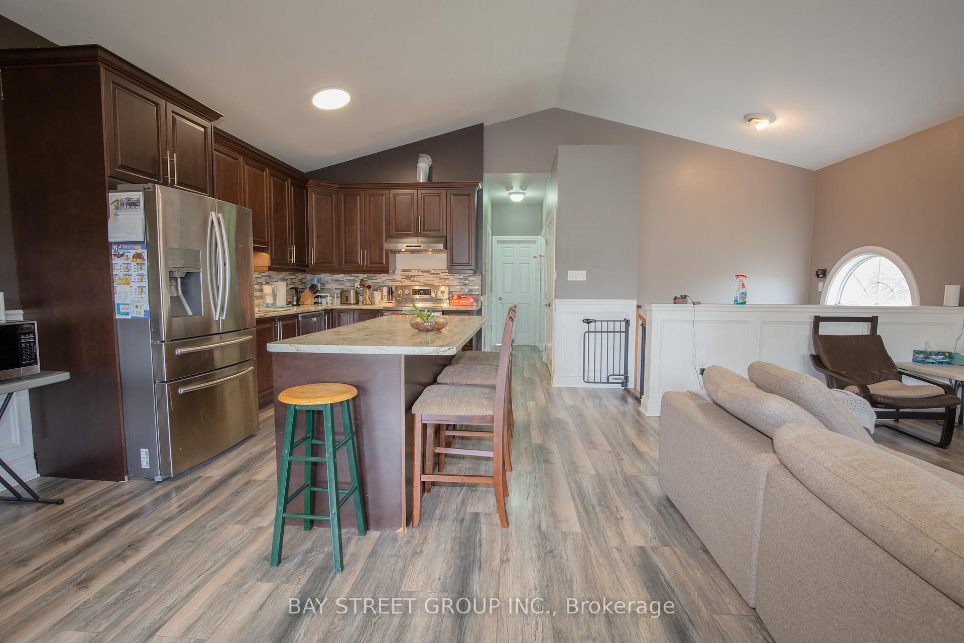 Photo 4 of 800 Rockaway Road, Georgina, Historic Lakeshore Communities — HOMEH