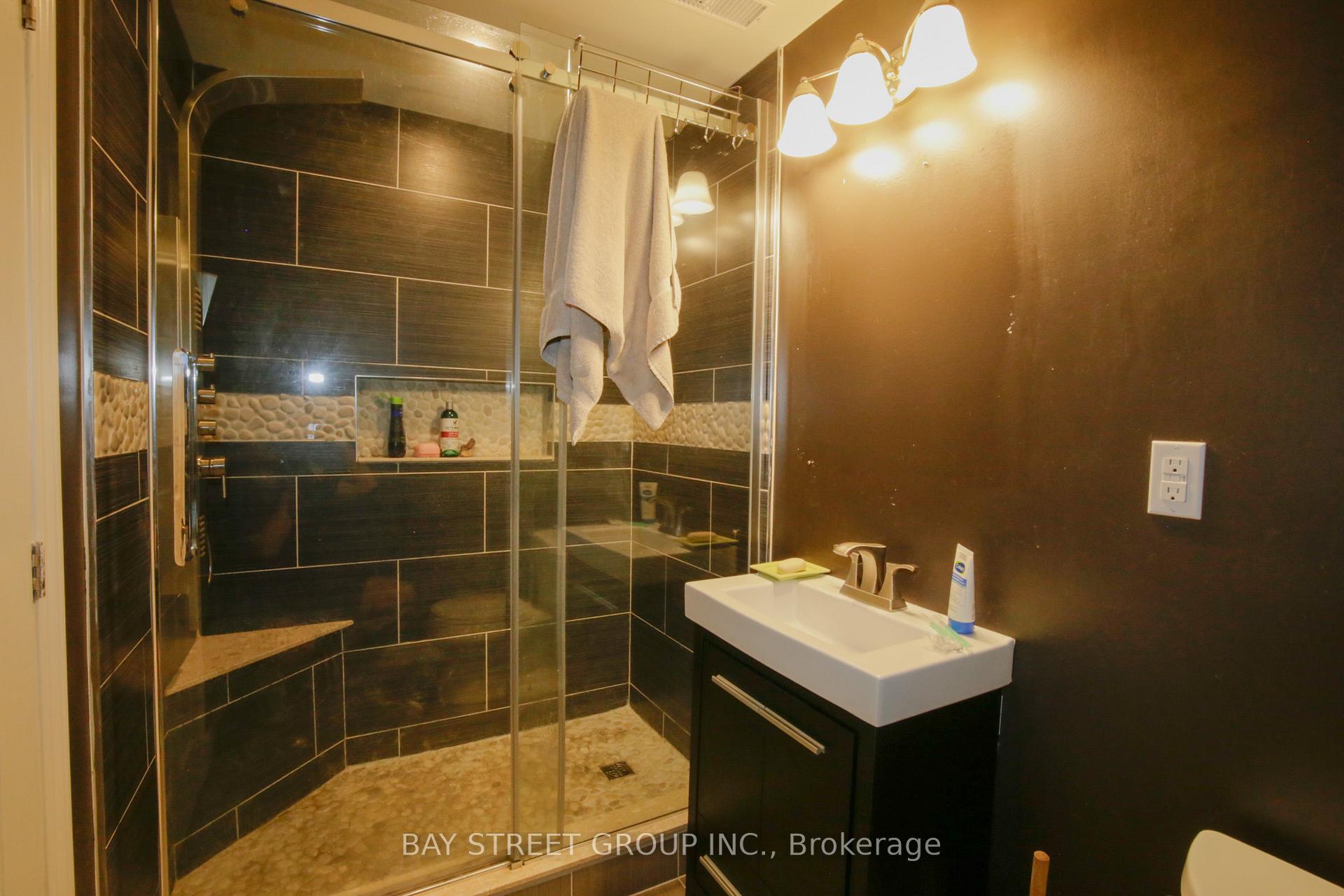 Photo 17 of 800 Rockaway Road, Georgina, Historic Lakeshore Communities — HOMEH