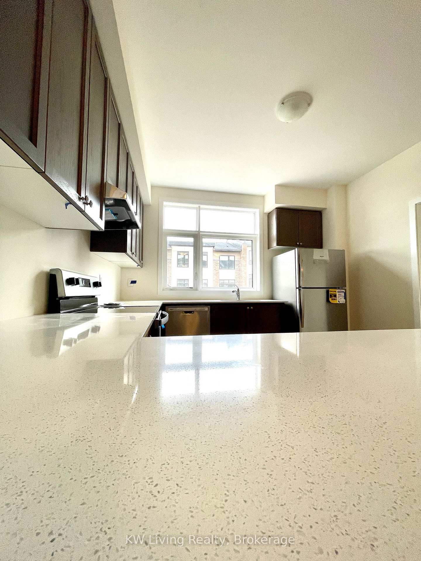 Photo 7 of Unit 1105, 1695 Dersan Street, Pickering, Duffin Heights — HOMEH