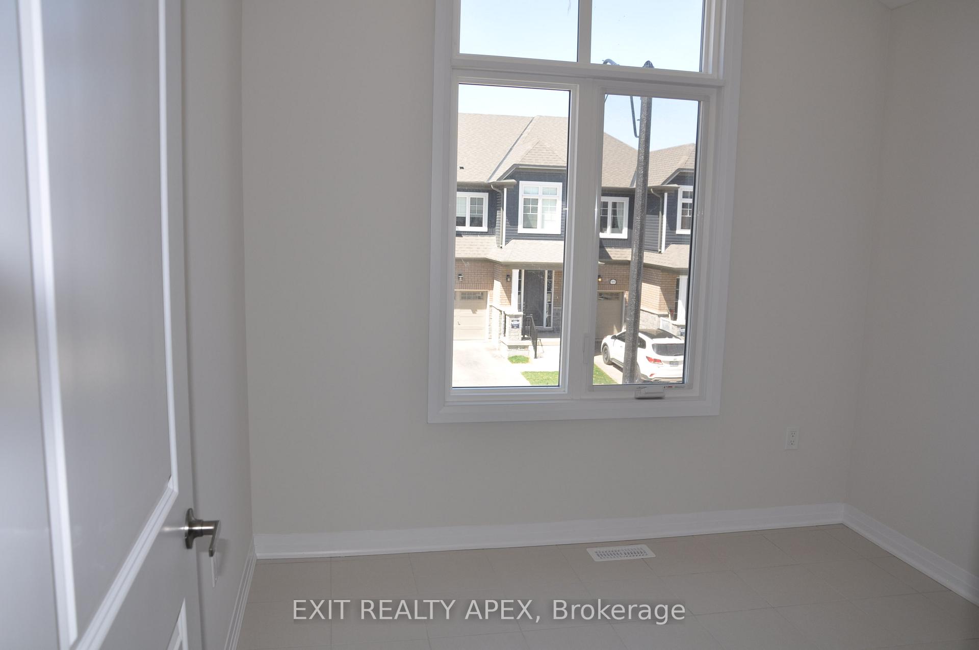 Photo 18 of 68 Conboy Drive, Erin — HOMEH