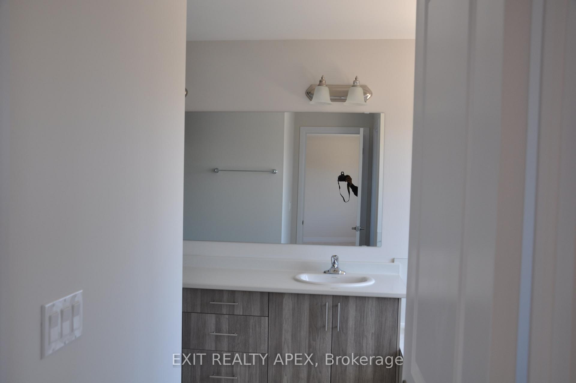 Photo 19 of 68 Conboy Drive, Erin — HOMEH