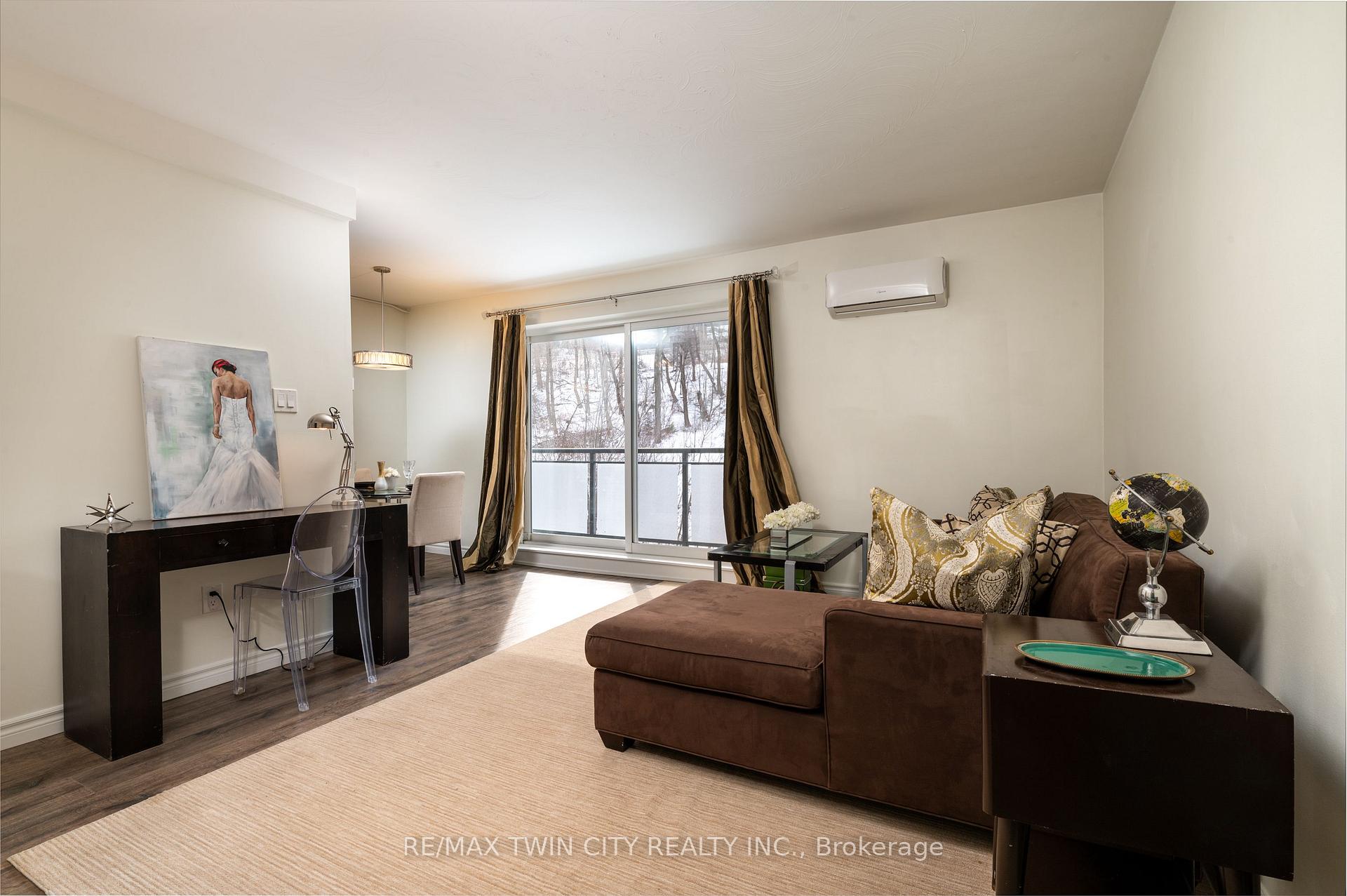 Photo 2 of Unit 501, 200 Charlton Avenue E, Hamilton, Corktown — HOMEH