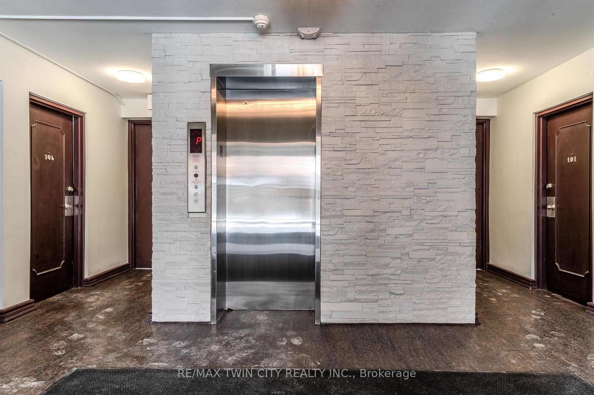 Photo 11 of Unit 501, 200 Charlton Avenue E, Hamilton, Corktown — HOMEH