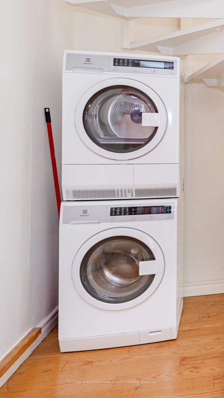 Photo 2 of Unit Unit #1, 114 Spruce Street, Toronto, Cabbagetown-South St. James Town — HOMEH