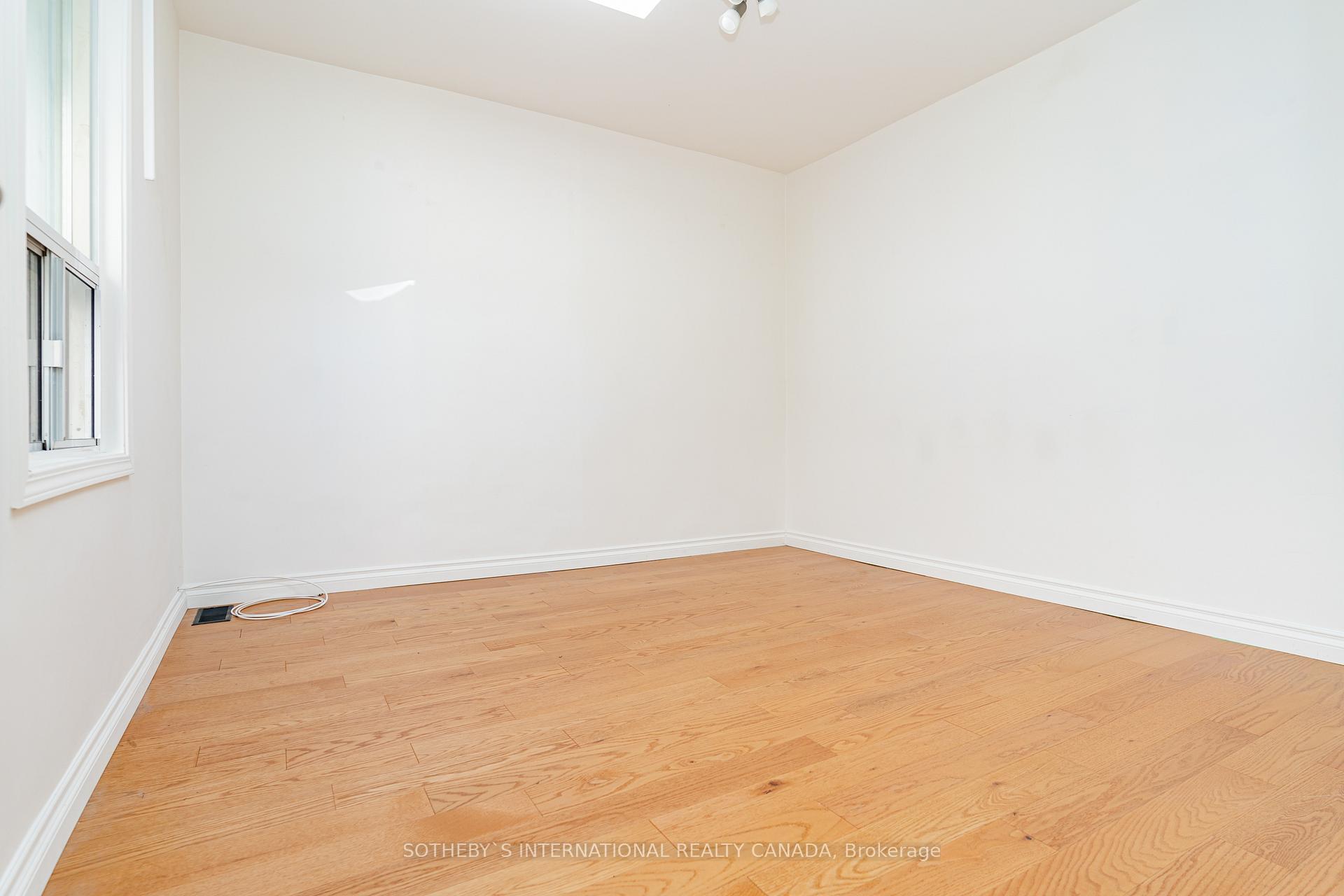Photo 3 of Unit Unit #1, 114 Spruce Street, Toronto, Cabbagetown-South St. James Town — HOMEH