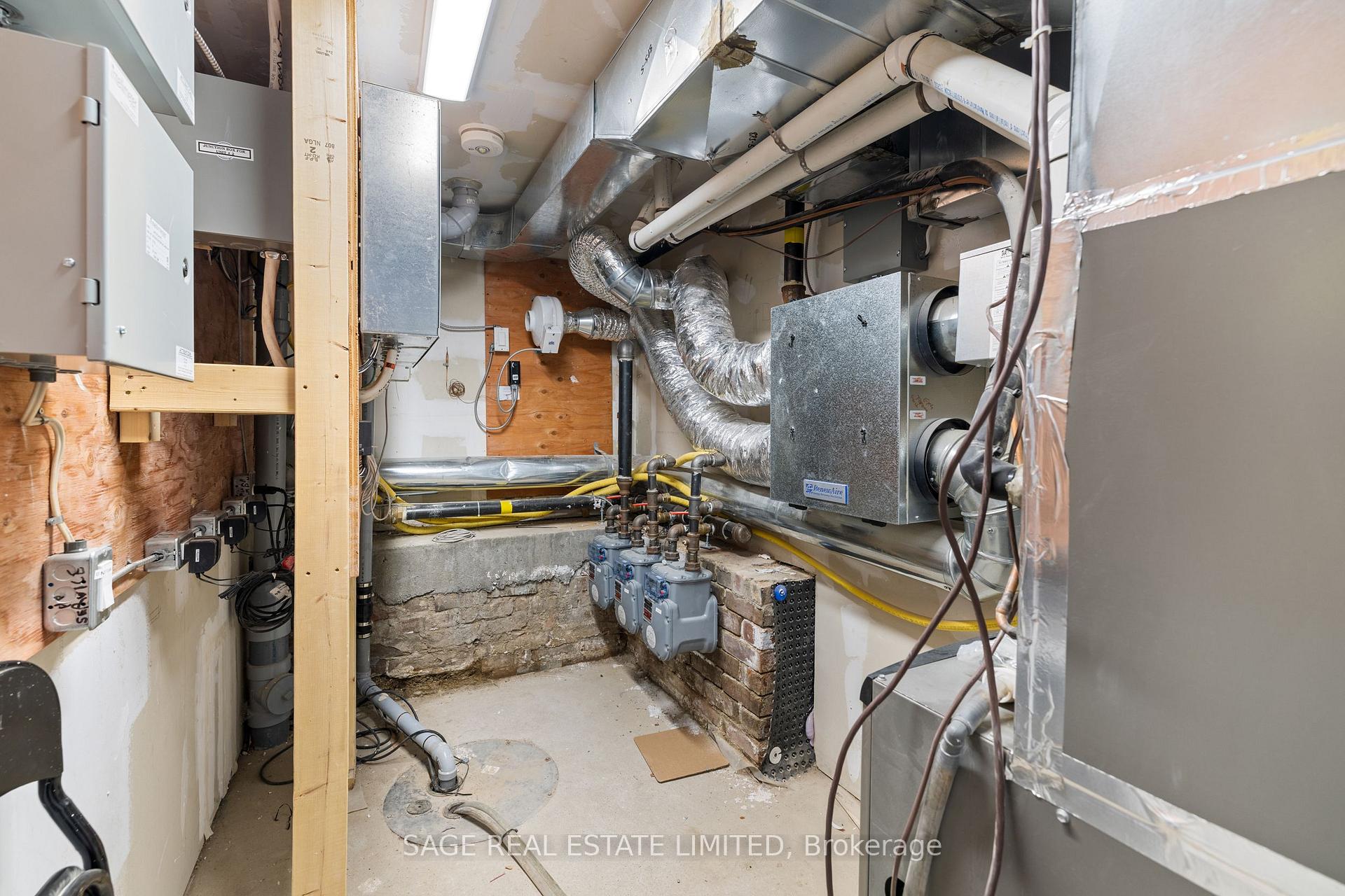 Photo 13 of Unit 2, 225 Carlton Street, Toronto, Cabbagetown-South St. James Town — HOMEH