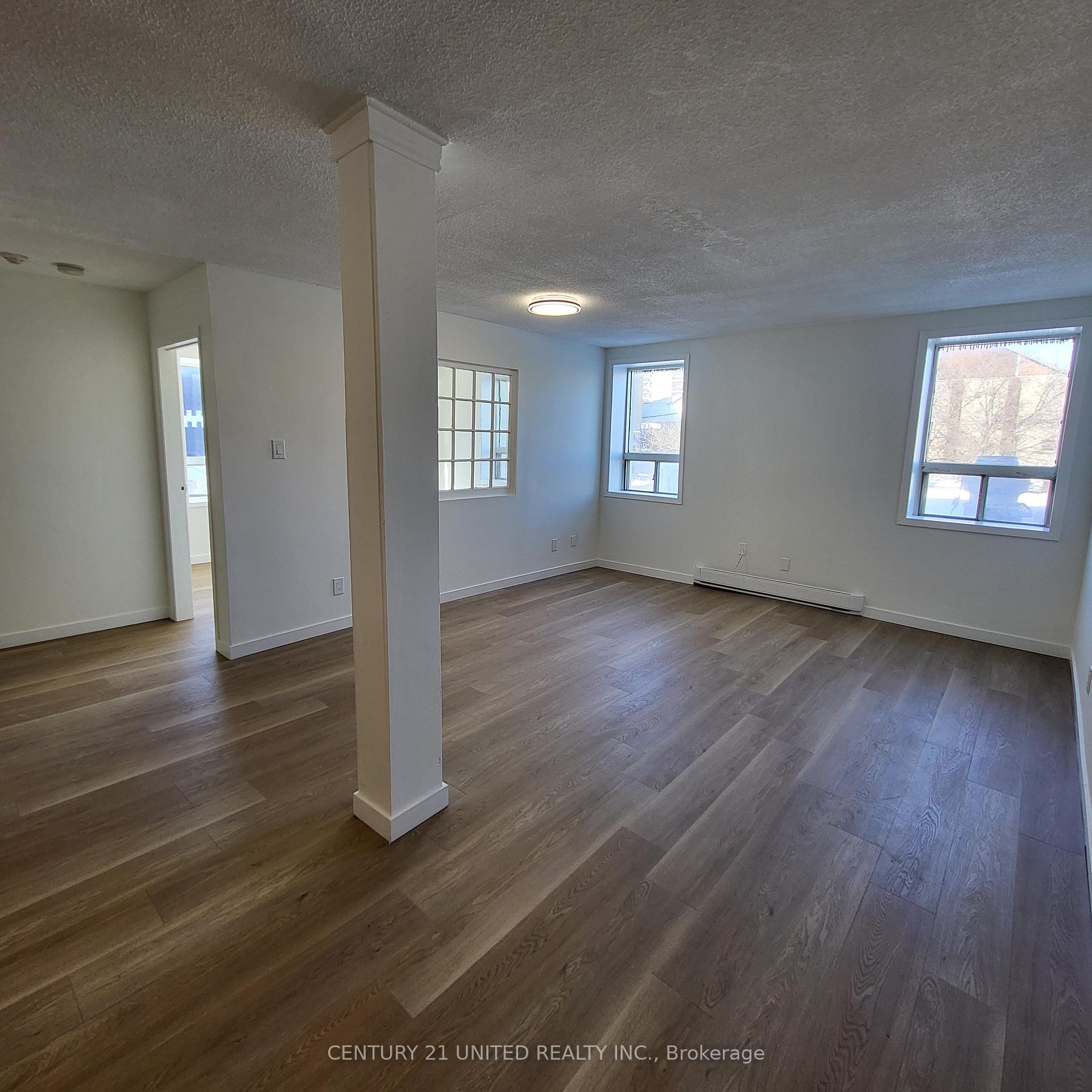 Photo 4 of Unit 8, 174.5 Hunter Street E, Peterborough, Downtown — HOMEH