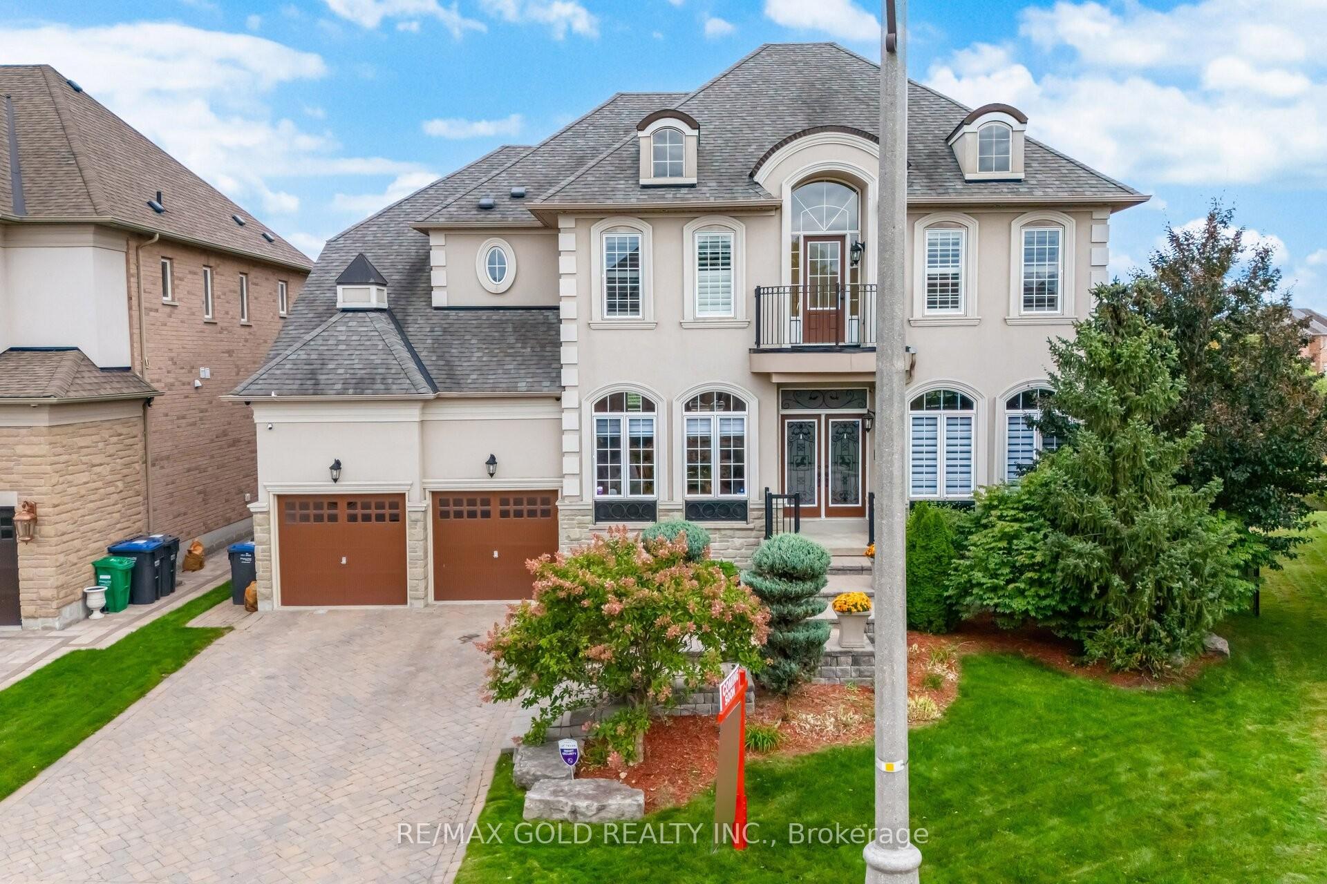 Front of 10 Vissini Way