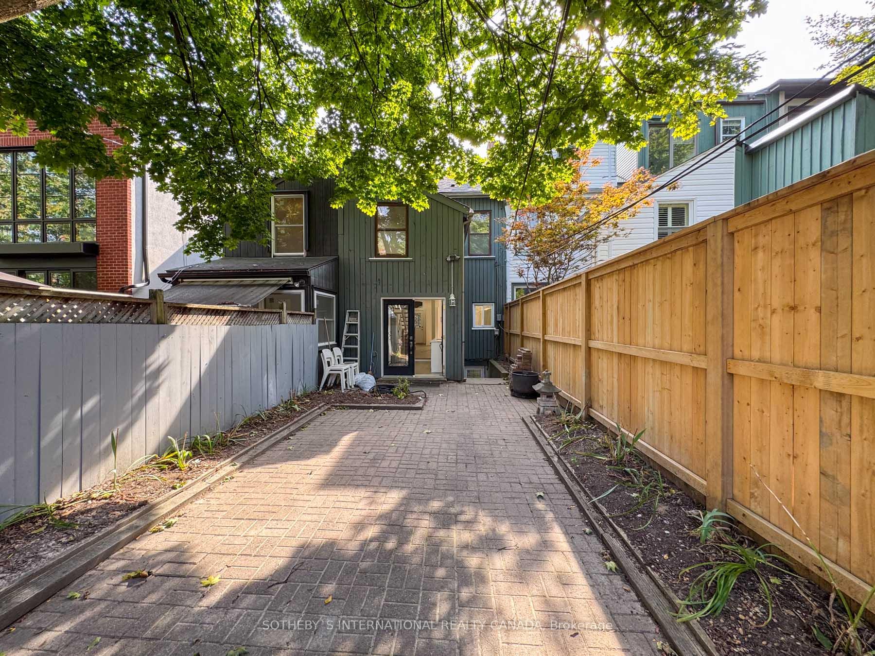Photo 16 of 348 Wellesley Street E, Toronto, Cabbagetown-South St. James Town — HOMEH