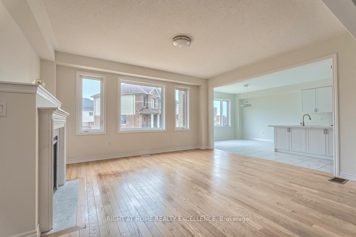 Photo 13 of 73 Nottingham Road E, Barrie, Innis-Shore — HOMEH