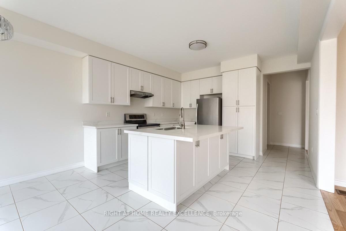 Photo 18 of 73 Nottingham Road E, Barrie, Innis-Shore — HOMEH