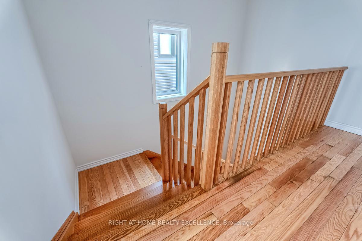 Photo 26 of 73 Nottingham Road E, Barrie, Innis-Shore — HOMEH