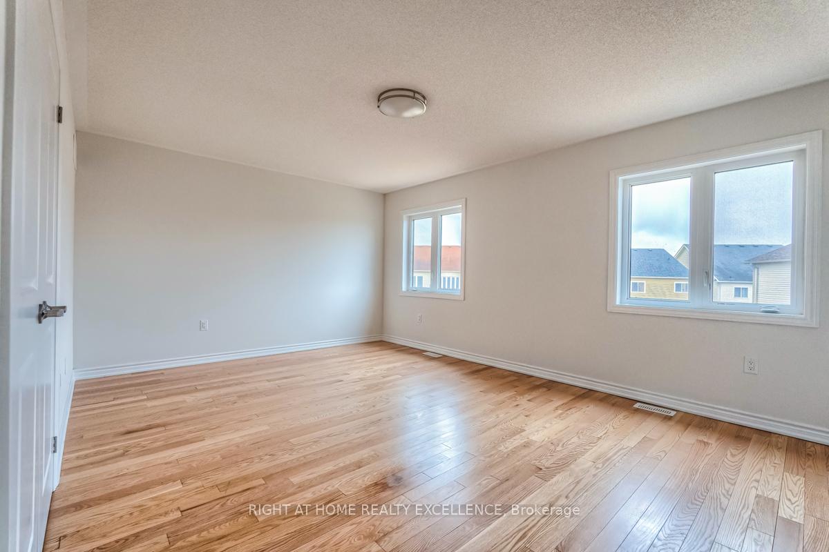 Photo 28 of 73 Nottingham Road E, Barrie, Innis-Shore — HOMEH