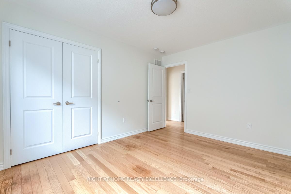 Photo 43 of 73 Nottingham Road E, Barrie, Innis-Shore — HOMEH