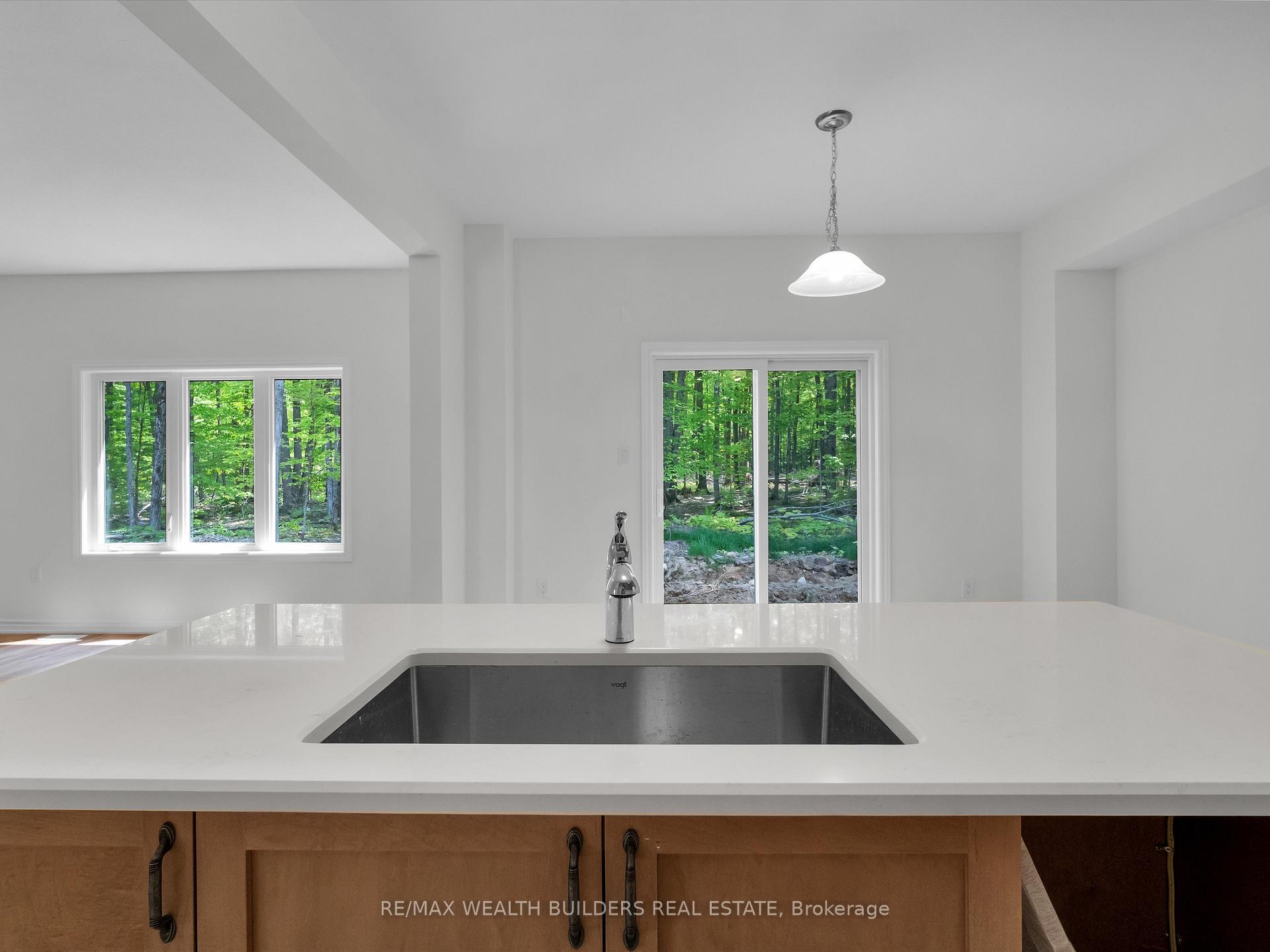 Photo 13 of 185 Mceachern Lane, Gravenhurst, Muskoka (S) — HOMEH