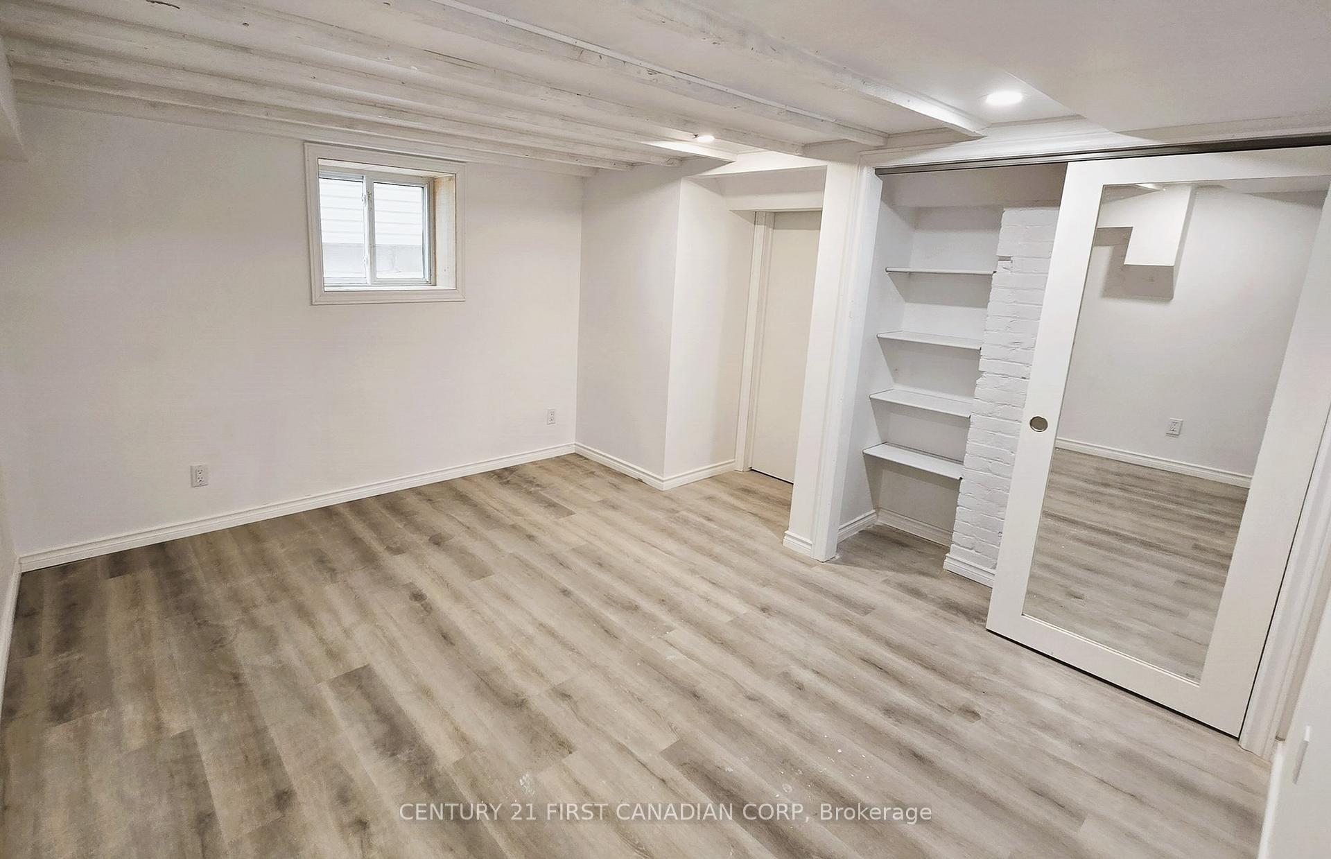 Front of Unit 2B, 33.5 Chestnut Street