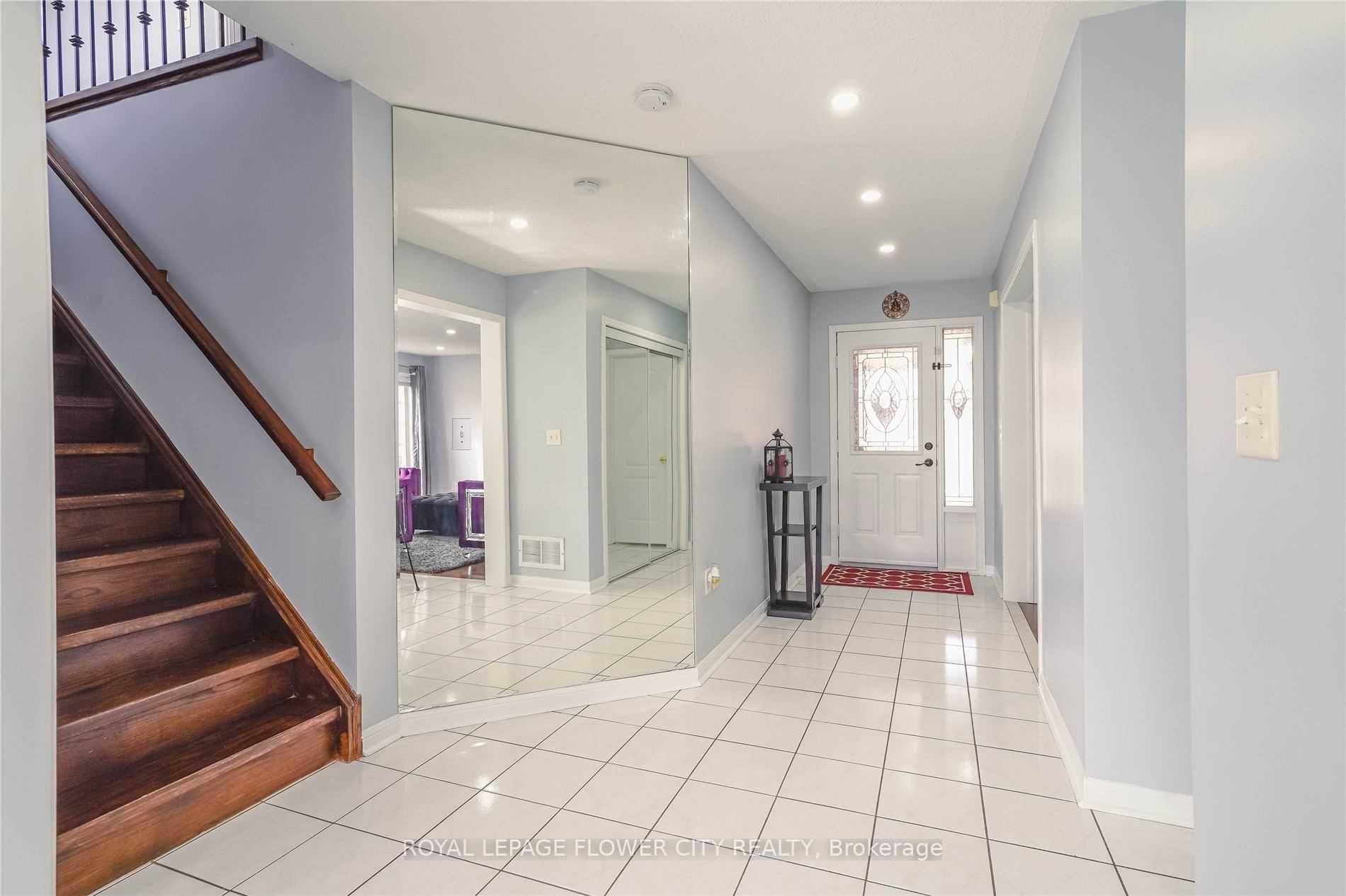 Photo 3 of Unit Main, 77 Whitwell Drive, Brampton, Vales of Castlemore — HOMEH