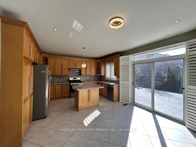 Photo 4 of Unit Main/2nd Floor, 89 Ascalon Drive, Vaughan, Patterson — HOMEH