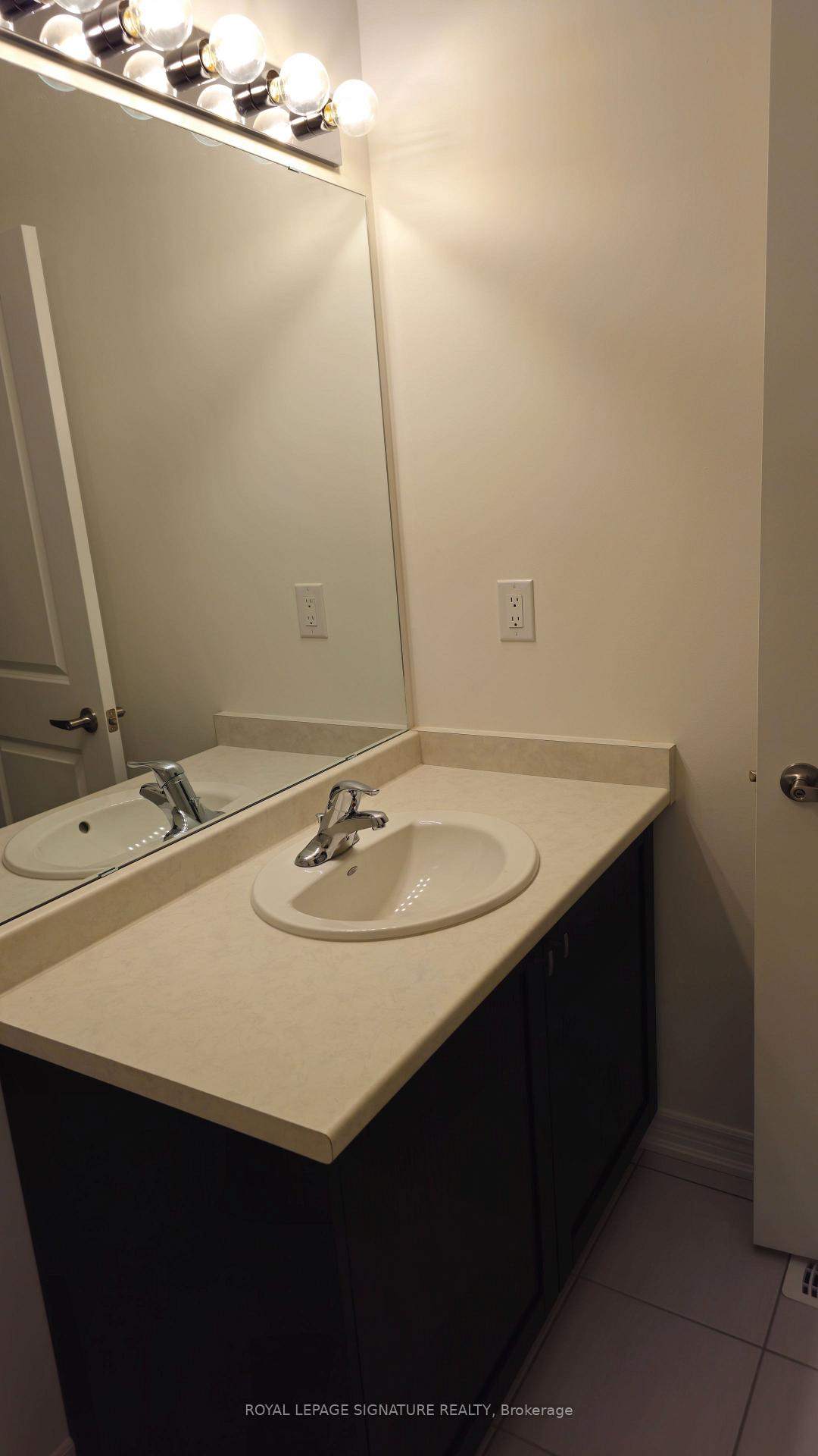 Photo 15 of Unit Upper, 72 Singhampton Road, Vaughan, Kleinburg — HOMEH