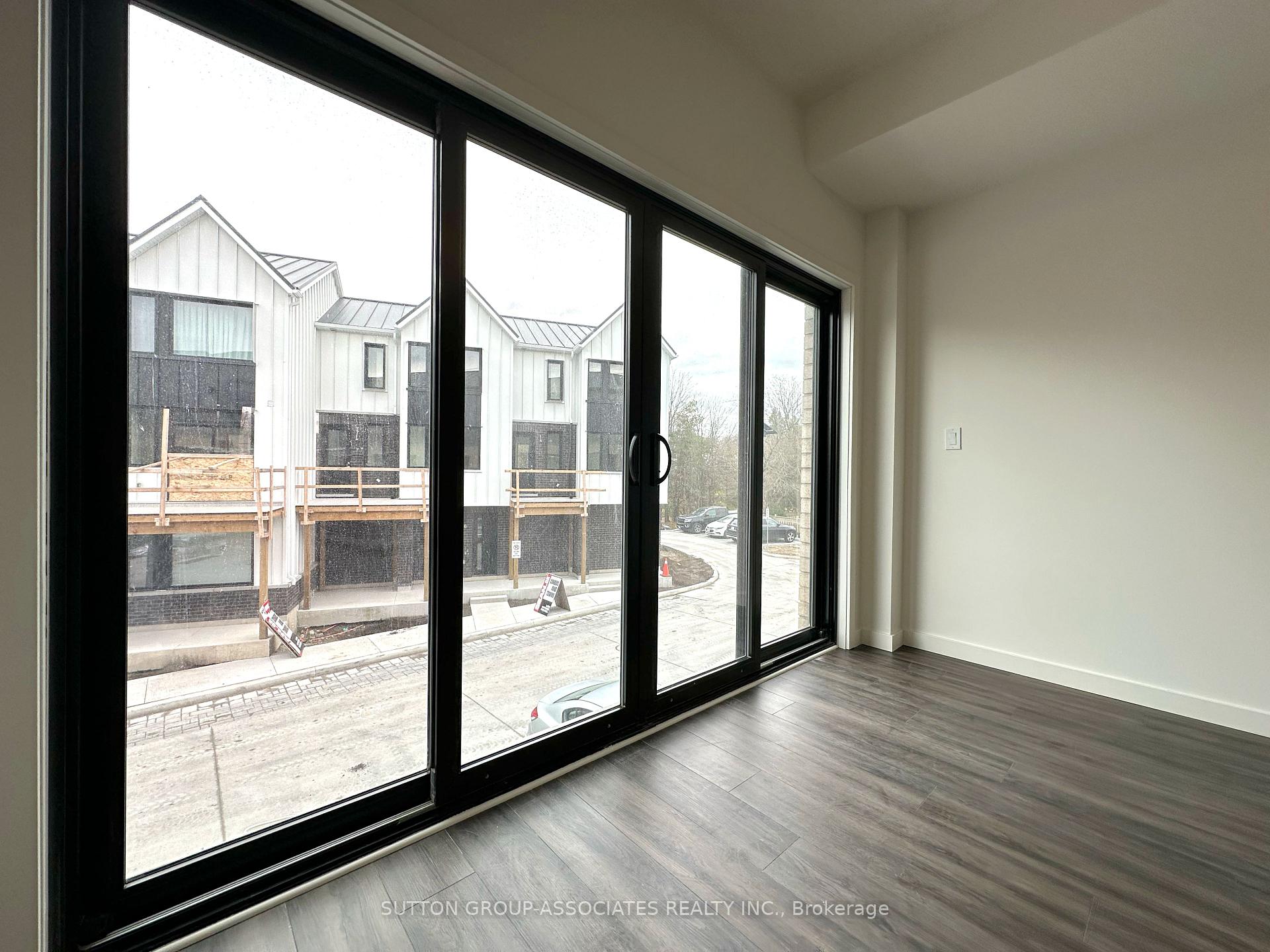 Photo 4 of 25 Rainwater Lane, Barrie, Holly — HOMEH