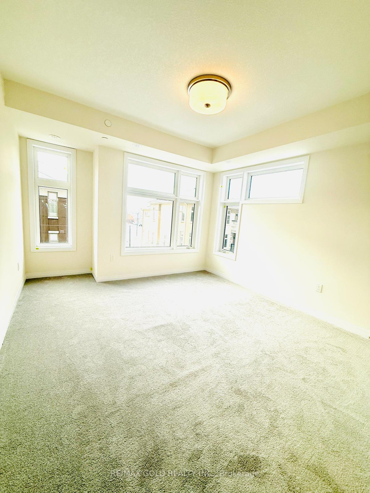 Photo 9 of Unit 38, 35 Fieldridge Crescent, Brampton, Sandringham-Wellington North — HOMEH