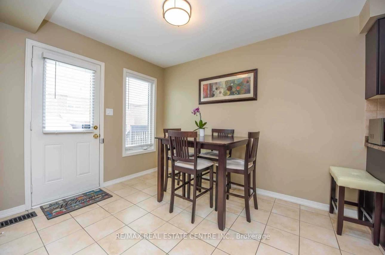 Photo 5 of 96 Burnstown Circle, Brampton, Brampton East — HOMEH