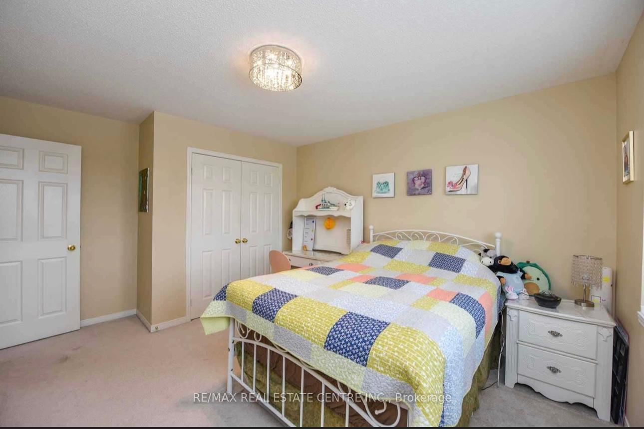 Photo 4 of 96 Burnstown Circle, Brampton, Brampton East — HOMEH