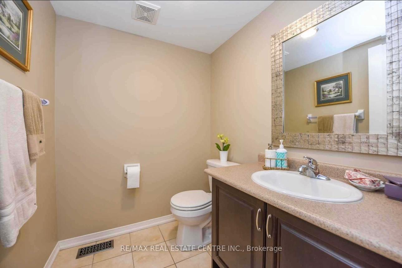 Photo 7 of 96 Burnstown Circle, Brampton, Brampton East — HOMEH