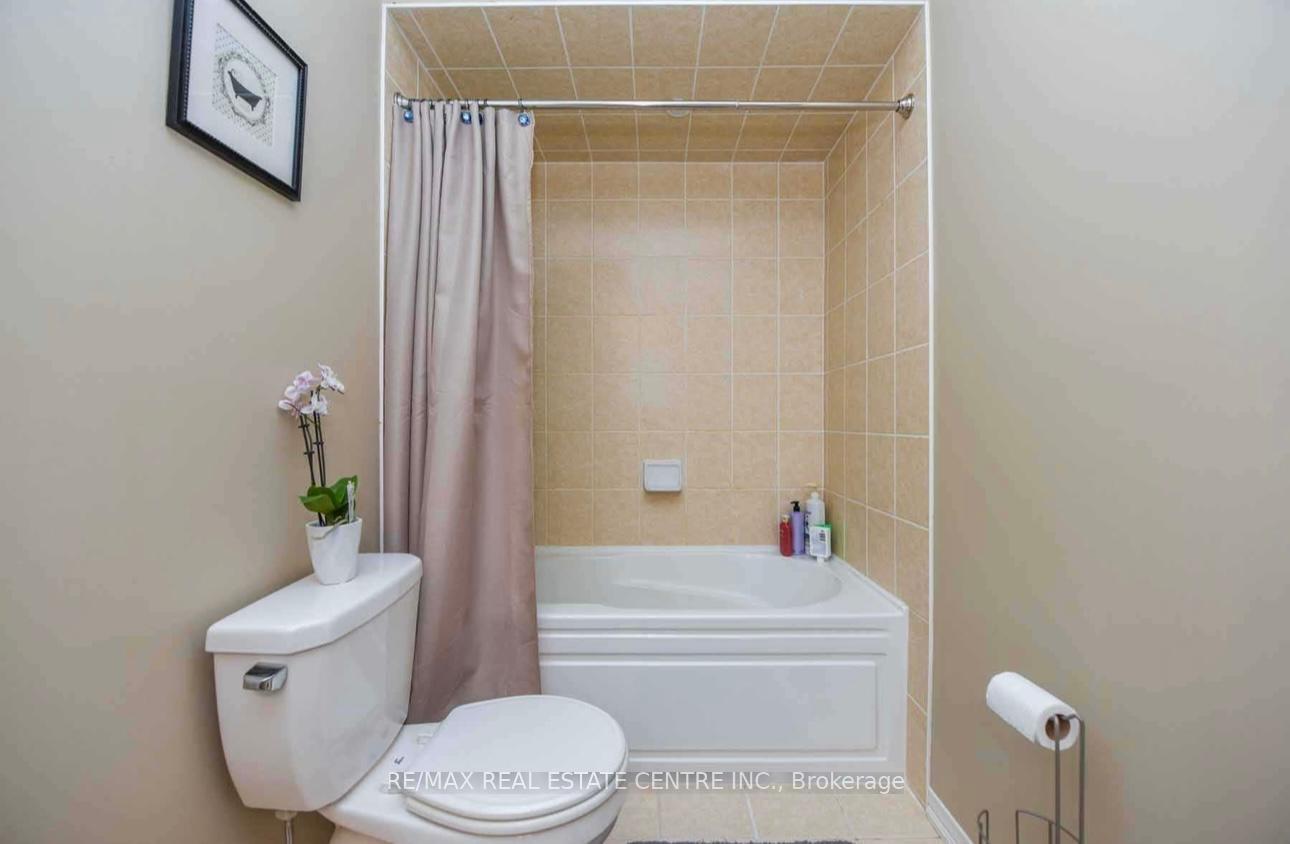 Photo 6 of 96 Burnstown Circle, Brampton, Brampton East — HOMEH