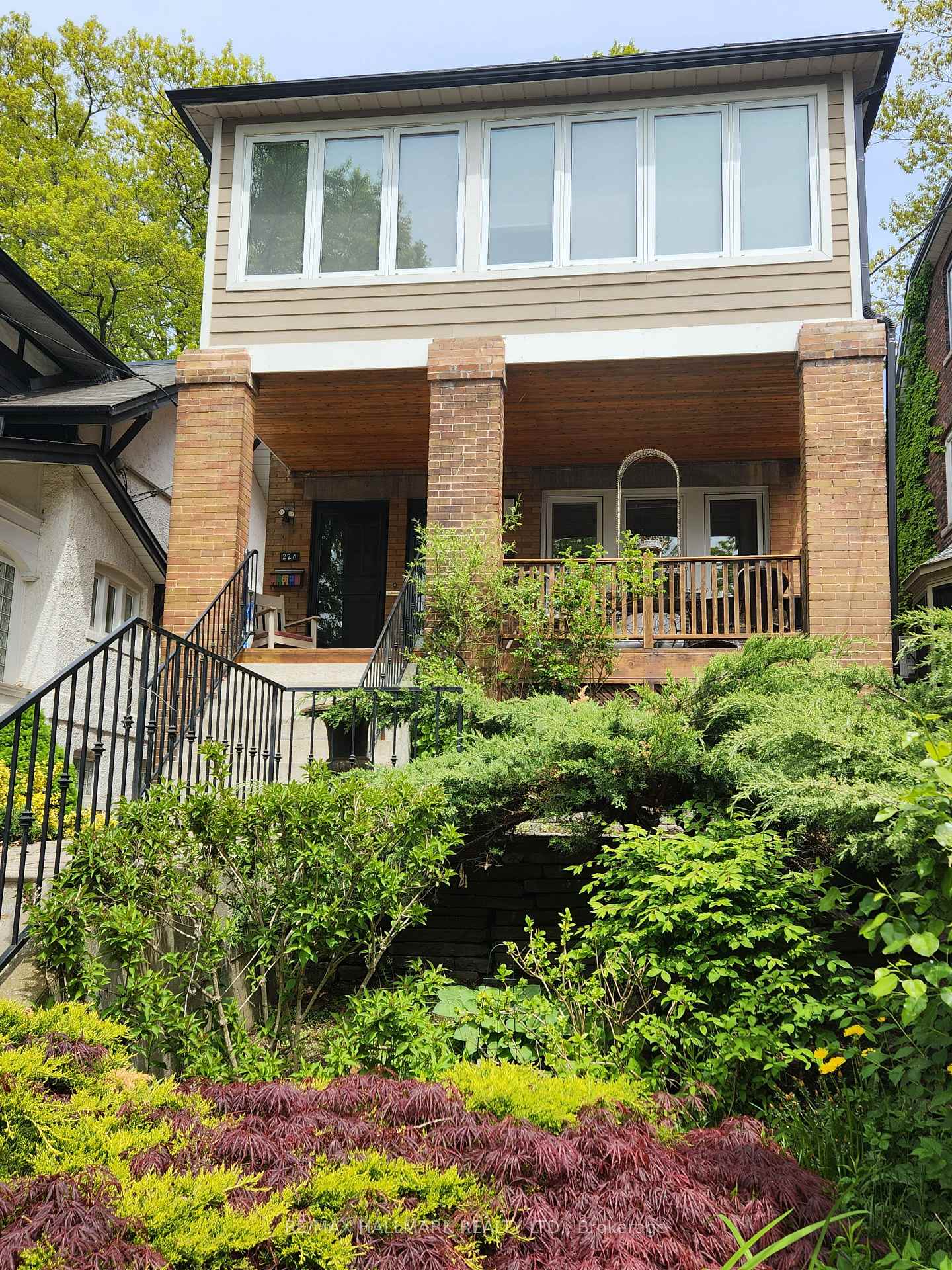 Front of Unit 22B - Lower Level, 22 Glenfern Avenue N
