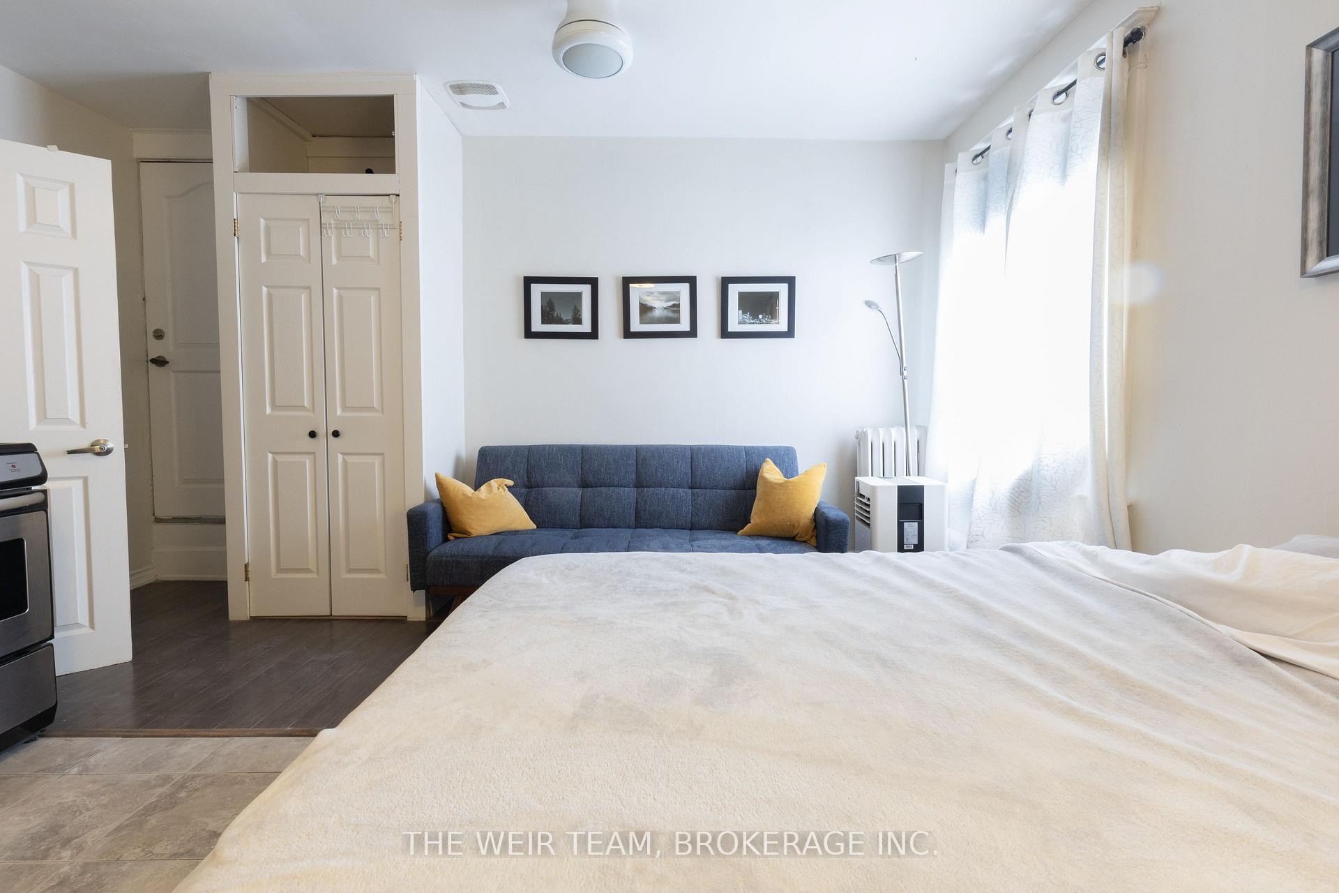 Photo 4 of 2040 Danforth Avenue, Toronto, Woodbine-Lumsden — HOMEH