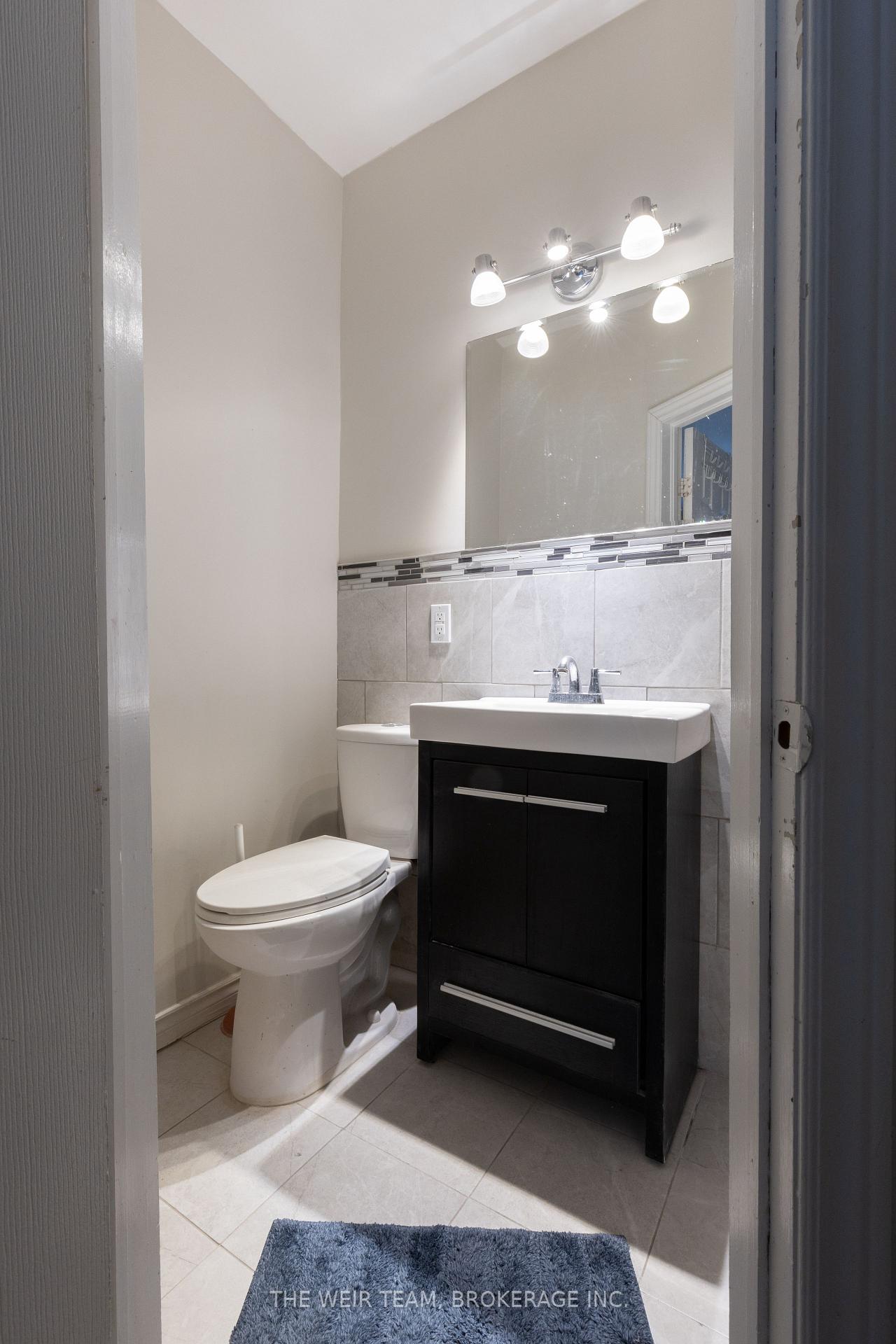 Photo 5 of 2040 Danforth Avenue, Toronto, Woodbine-Lumsden — HOMEH