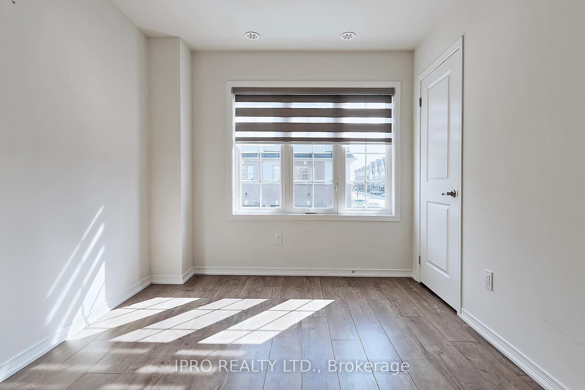 Photo 9 of Unit 114, 2550 Barbarolli Path, Oshawa, Windfields — HOMEH